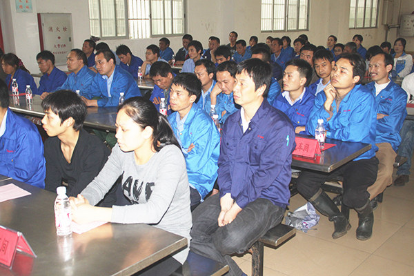 2012年3月1日，潔麗管理升級(jí)動(dòng)員大會(huì)召開