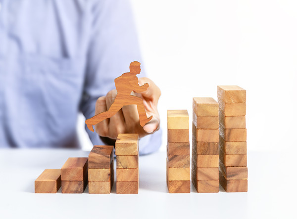 企業(yè)戰(zhàn)略規(guī)劃的步驟是什么？如何落地實(shí)施？