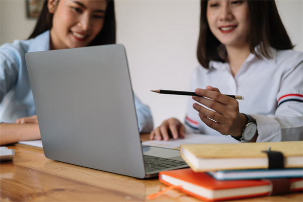 聚焦年度目標(biāo)，精心策劃經(jīng)營(yíng)，計(jì)劃引領(lǐng)企業(yè)前行