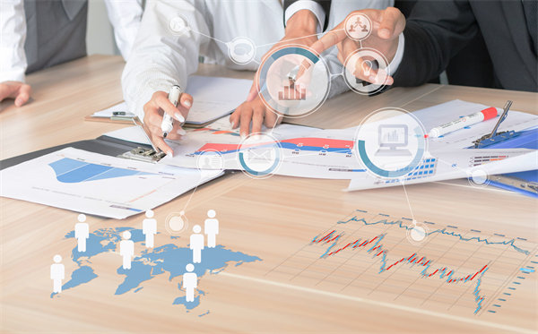 制定年度經(jīng)營計劃，明確發(fā)展目標，引領(lǐng)企業(yè)穩(wěn)健前行