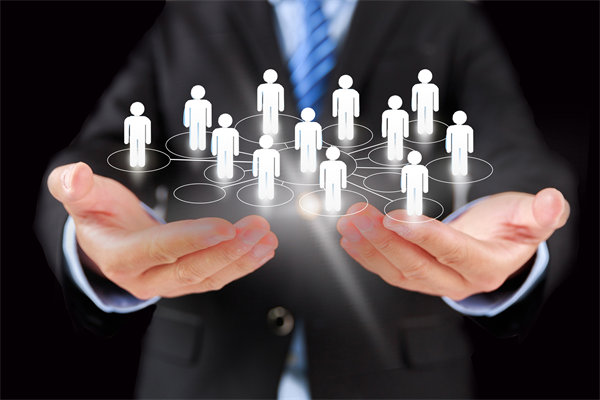 緊扣市場需求，調整年度經營計劃，增強企業競爭力