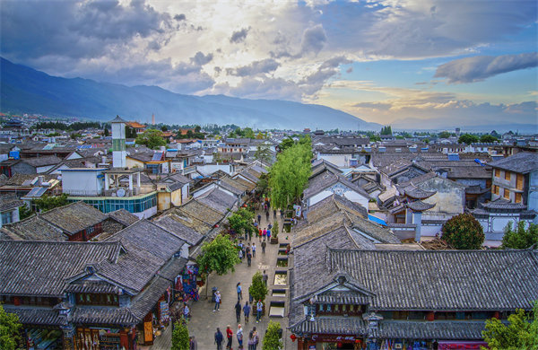 國(guó)慶多元場(chǎng)景拓展消費(fèi)體驗(yàn)，對(duì)景區(qū)旅游業(yè)有何啟示？