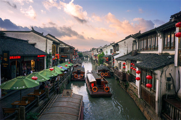 戰(zhàn)略管理如何精準(zhǔn)錨定小眾市場，挖掘潛在的藍(lán)海？