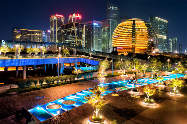 企業(yè)擴(kuò)張遇阻，戰(zhàn)略咨詢?nèi)绾我?guī)劃穩(wěn)健發(fā)展藍(lán)圖破局？