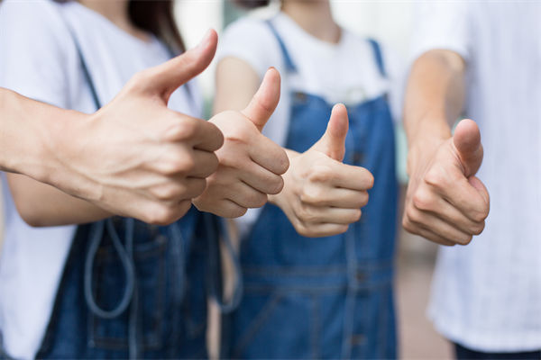 企業(yè)文化標語掛滿墻，為何員工依然缺乏認同感？