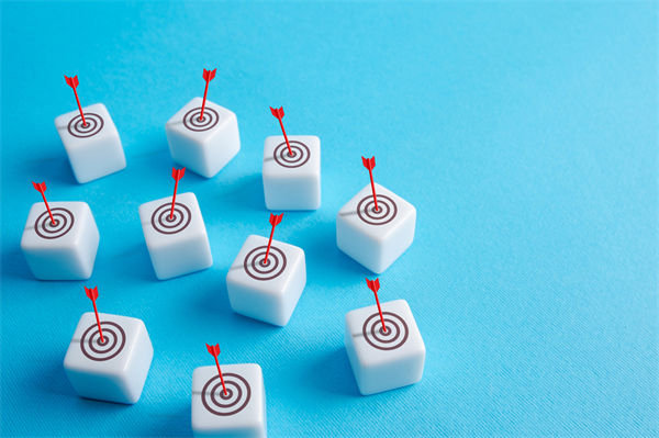 營銷管理咨詢公司，能幫企業精準定位目標客群嗎？